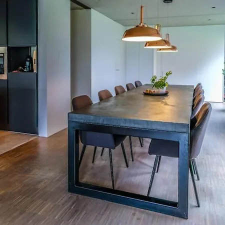 Spacious Family 10 Min From Downtown